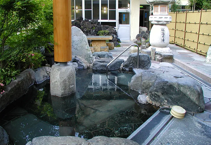 穴原湯 東秀館